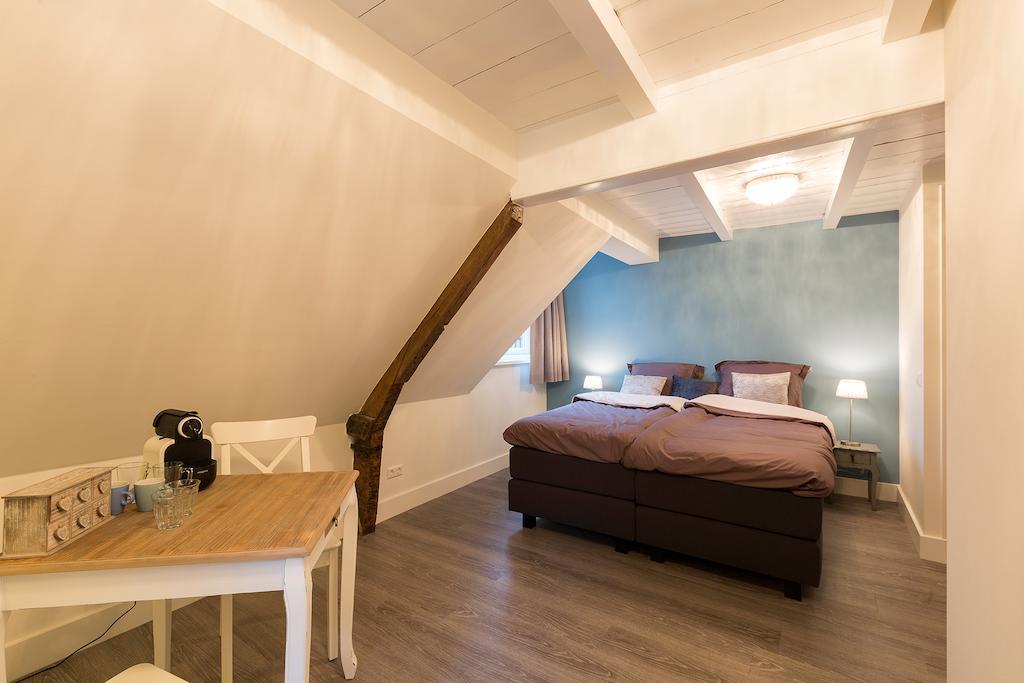Bed & Breakfast De Vier Seizoenen Lisse Bilik gambar