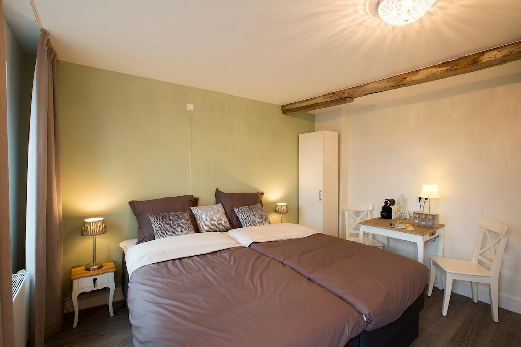 Bed & Breakfast De Vier Seizoenen Lisse Bilik gambar